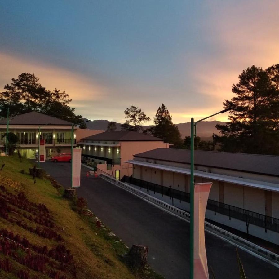 The Balcone Suites & Resort Bukittinggi Kültér fotó